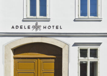 Adele Hotel 00